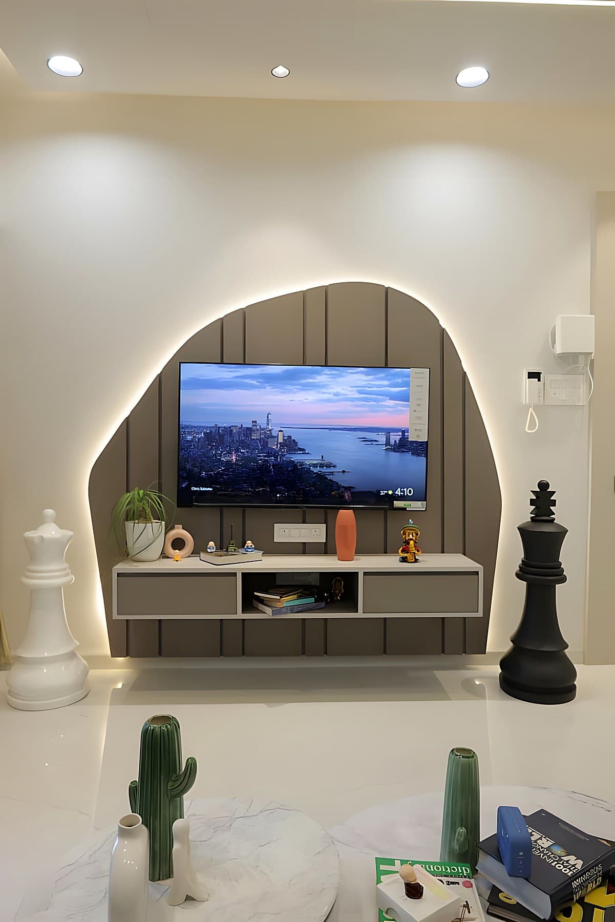 The Arch Suite — view 2